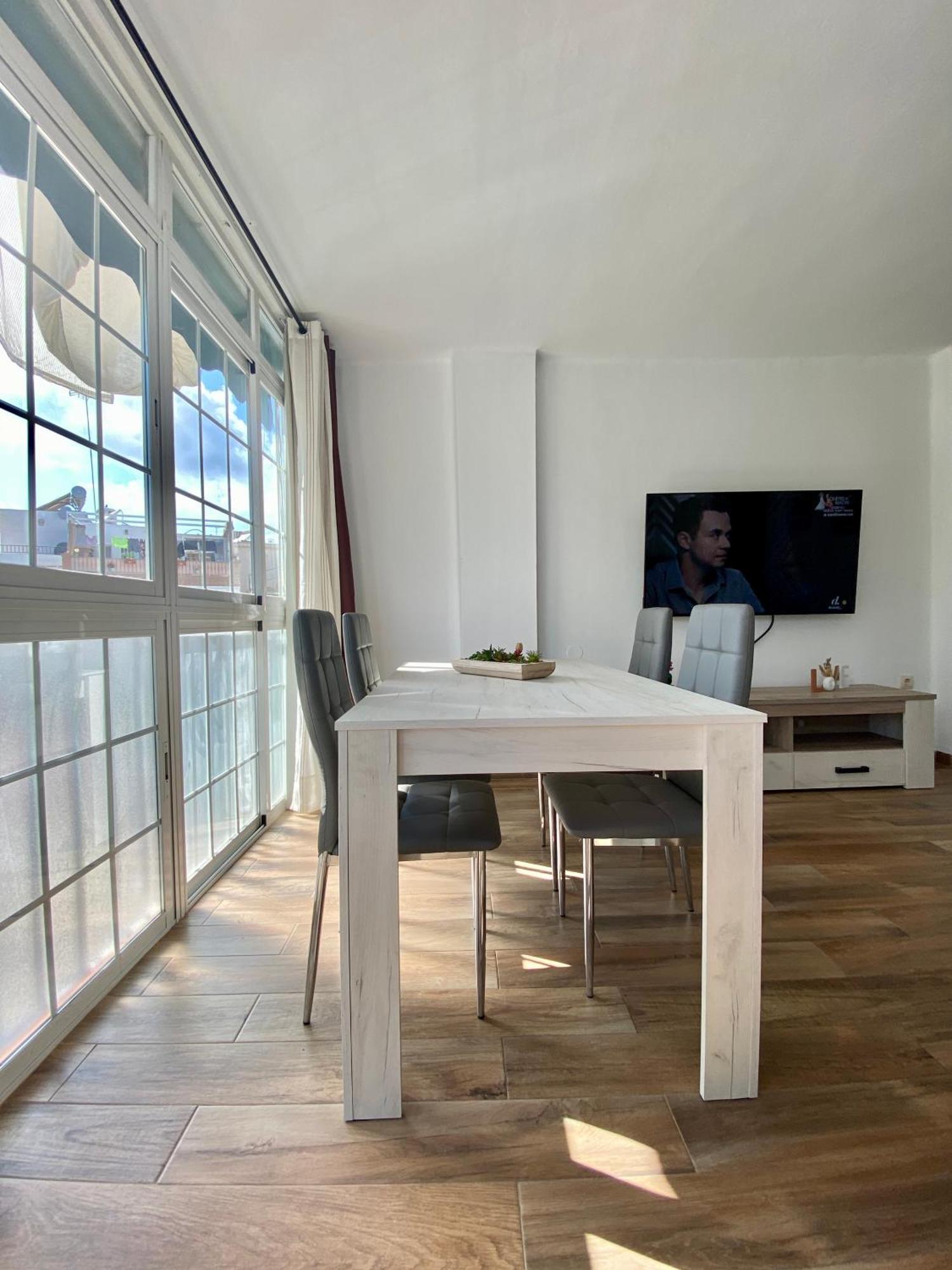 Shr042 Centrico Apartamento De Tres Habitaciones Нерха Екстериор снимка