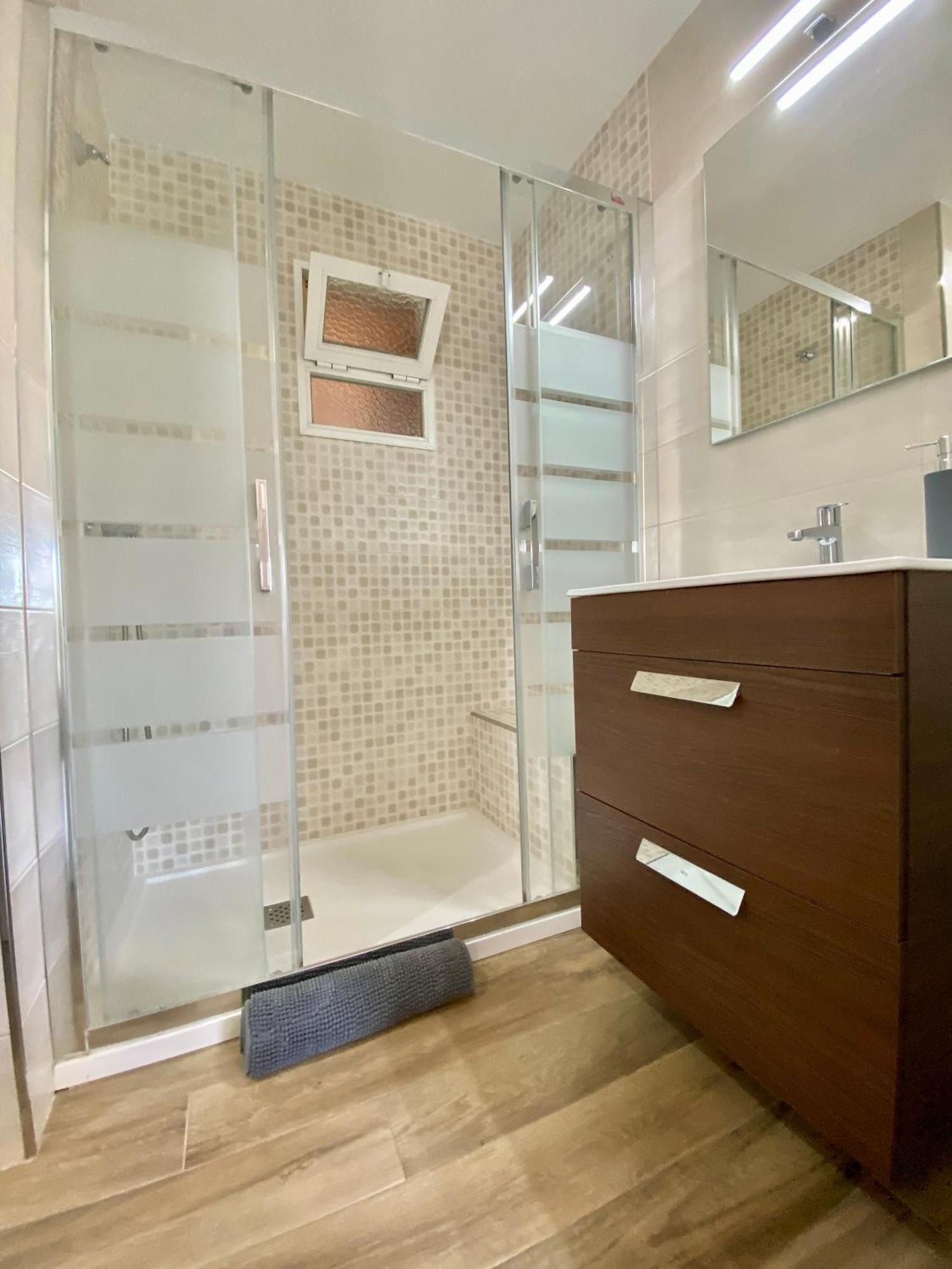 Shr042 Centrico Apartamento De Tres Habitaciones Нерха Екстериор снимка