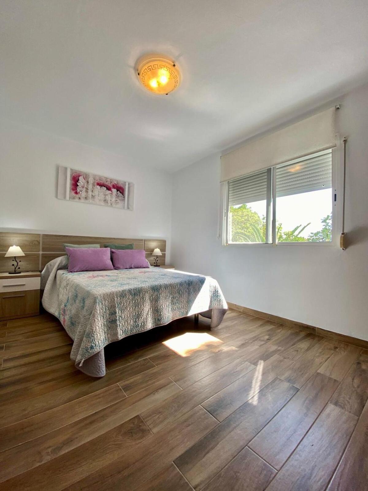 Shr042 Centrico Apartamento De Tres Habitaciones Нерха Екстериор снимка