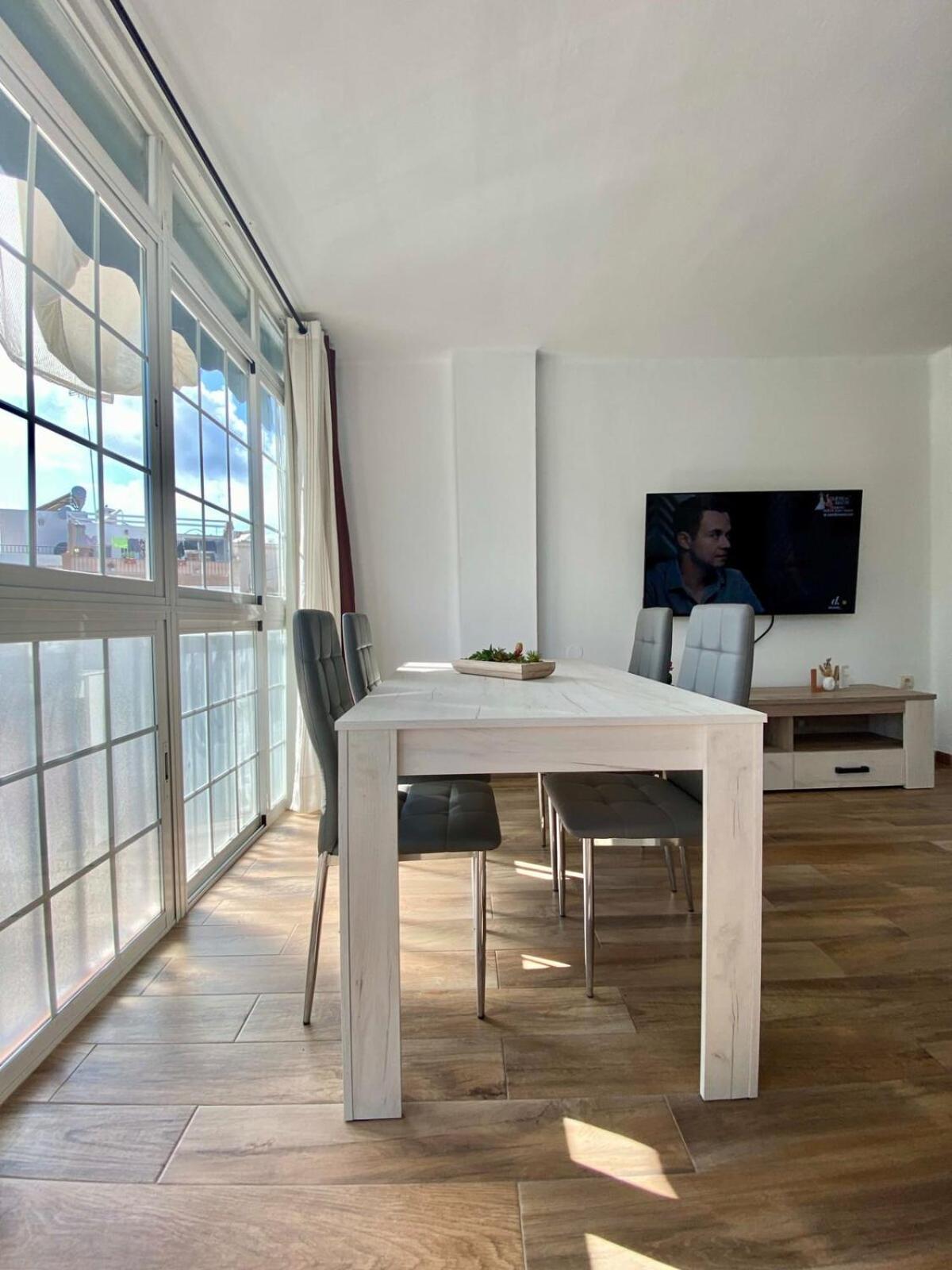 Shr042 Centrico Apartamento De Tres Habitaciones Нерха Екстериор снимка