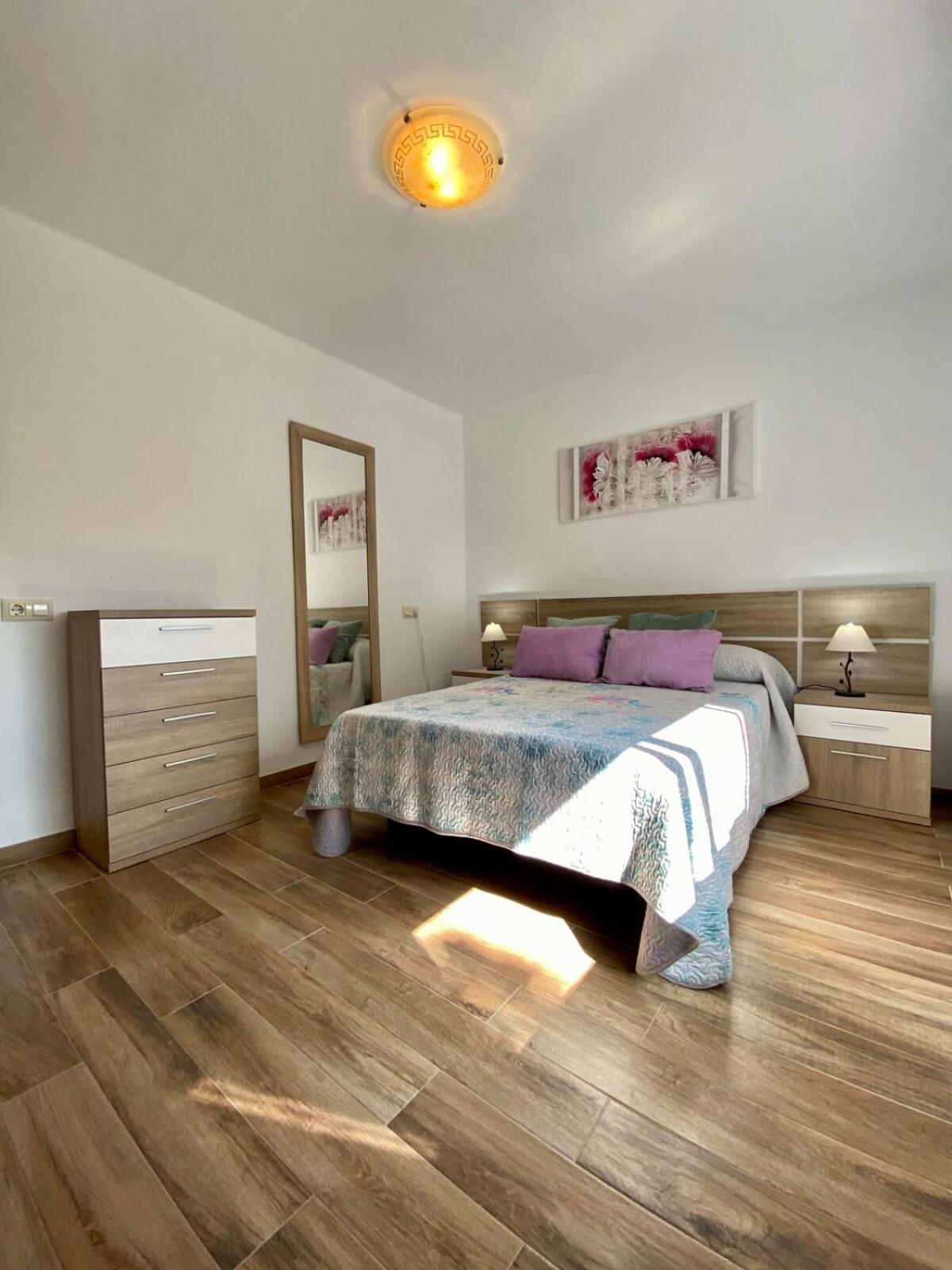 Shr042 Centrico Apartamento De Tres Habitaciones Нерха Екстериор снимка